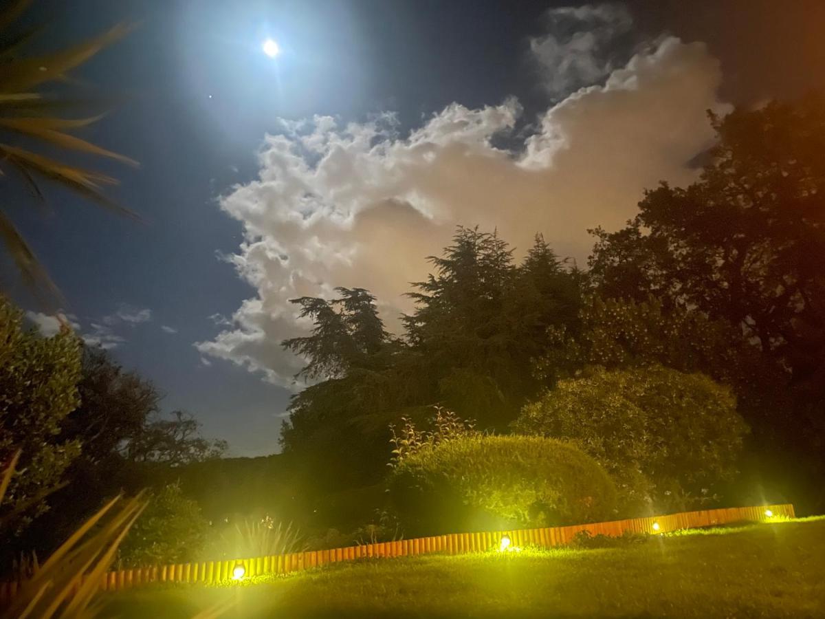 דירות ואלאוריס Domaine Des Tuilieres Avec Jacuzzi מראה חיצוני תמונה